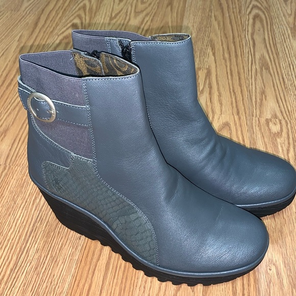 Fly London Shoes - Fly London snake leather gray boots qvc new wedge 41